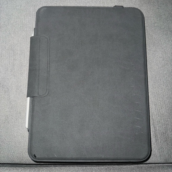 iPad Pro (2020) 2nd Generation 11 inches 128gb - Picture 7 of 8